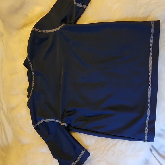 Rashguard - Picture 3 of 3